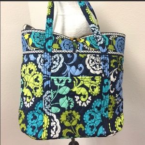 vere tote where’s Mickey + 15 Plums Up id case